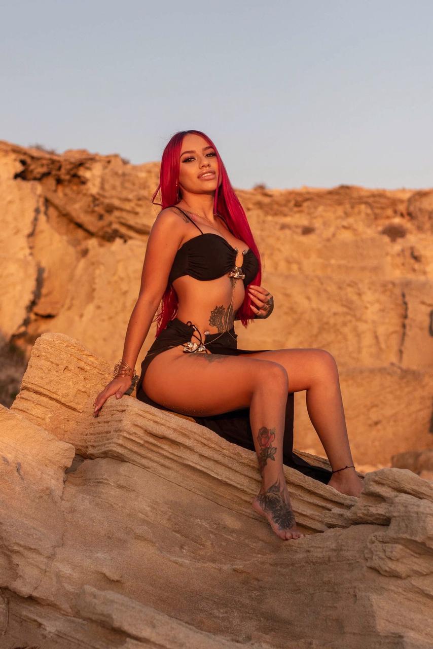 Escort - JESSICA - Ibiza Tops